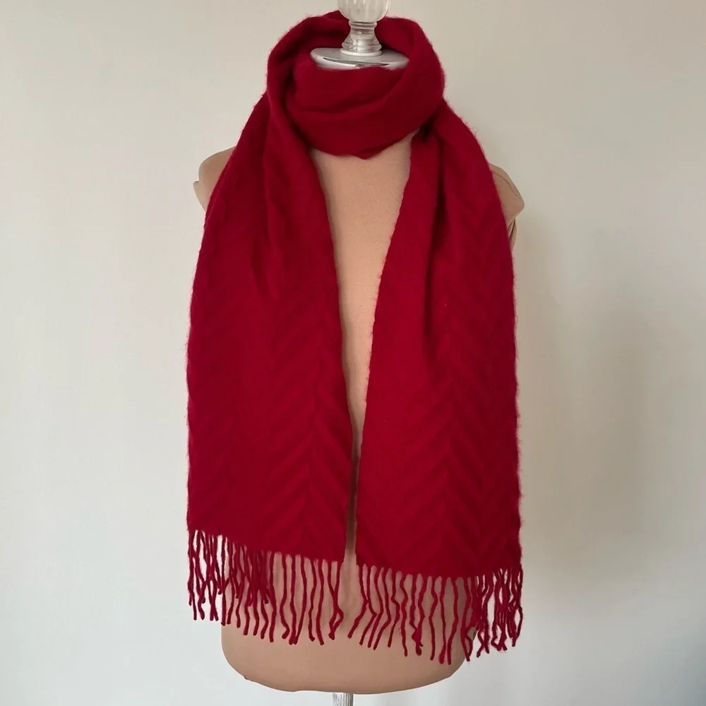 La Fiorentina 100% Cashmere Red Zig Zag Chevron Textured Fringe Scarf EUC OS